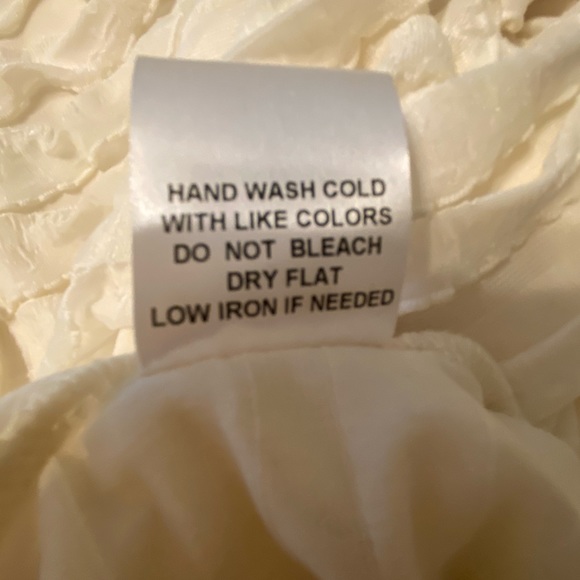 TRAVEL ELEMENTS Ruffled Top - Picture 7 of 7